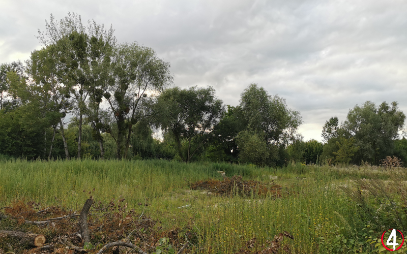 Здалеку на Чорновола-Вознесеньська місце під сепаратори