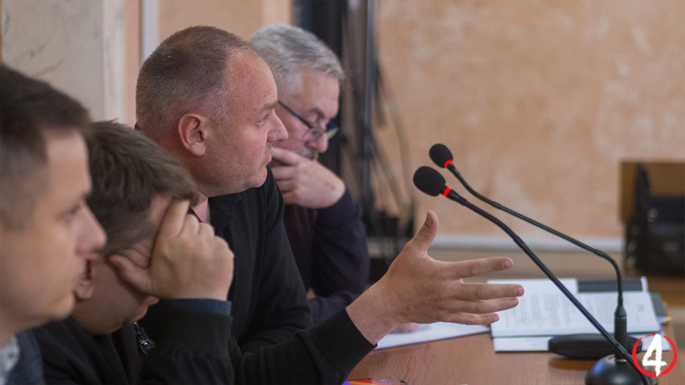 Владислав Сухляк допит депутатів 5 травня