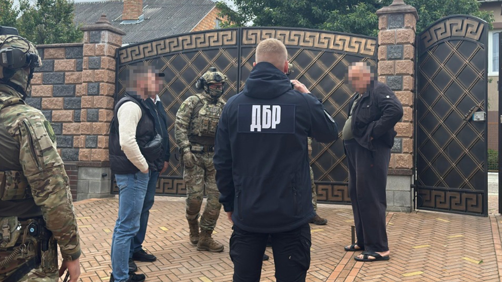 Фото Державного бюро розслідувань з новини про повідомлення про підозру колишньому директору філії «Костопільське лісове господарство» ДП «Ліси України»