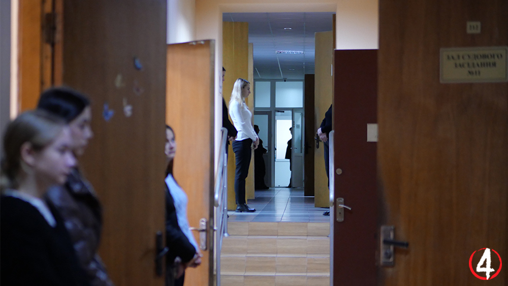  Коридор Рівненського міського суду