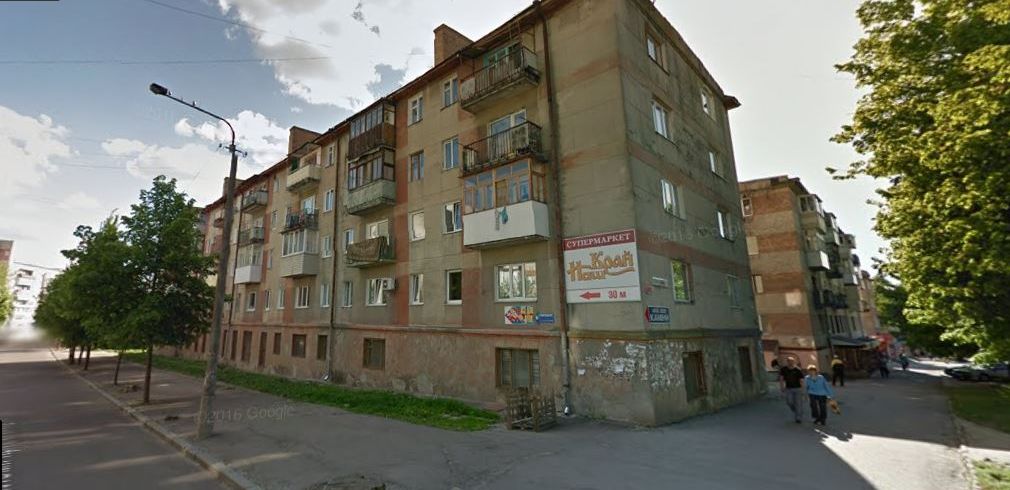 Петро Богатирчук викупив 74 кв.м. на першому поверсі будинку по вул. Степана Бандери, 44 за 4278 грн./кв.м.