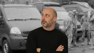 Помічник-консультант на громадських засадах Віктора Шакирзяна Дмитро Балєв тепер офіційно влаштувався в міську раду керівником сектору з питань мобілізаційної підготовки 