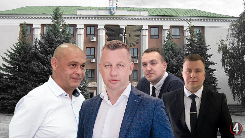 Заступник міського голови Микола Дядюсь, секретар, в.о. міського голови Віктор Шакирзян, заступник міського голови Євгеній Іванішин та Артем Ганущак 